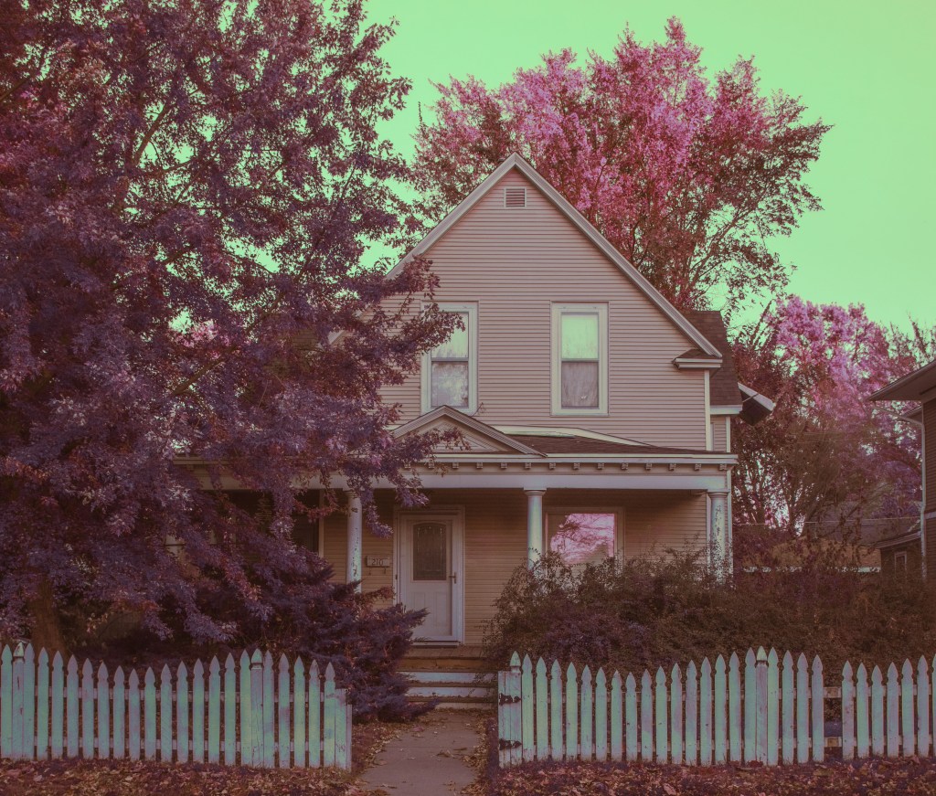 Challenging aspects of an Estate Cleanout: Grief and Emotional&nbsp;Stress